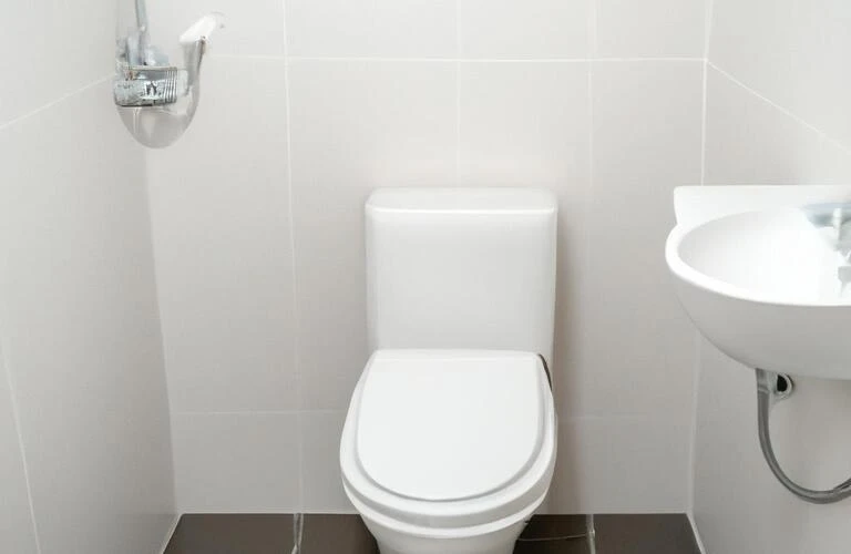 安心の暮らしを実現するトイレリフォーム専門の篠田工務店